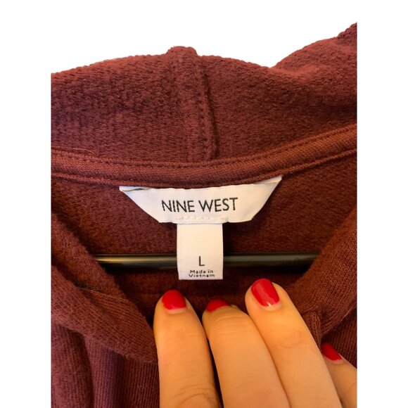 👗 2/$30 👗 Maroon Nine West Hoodie with Ballooned Shoulders Short sz Large - Picture 3 of 6